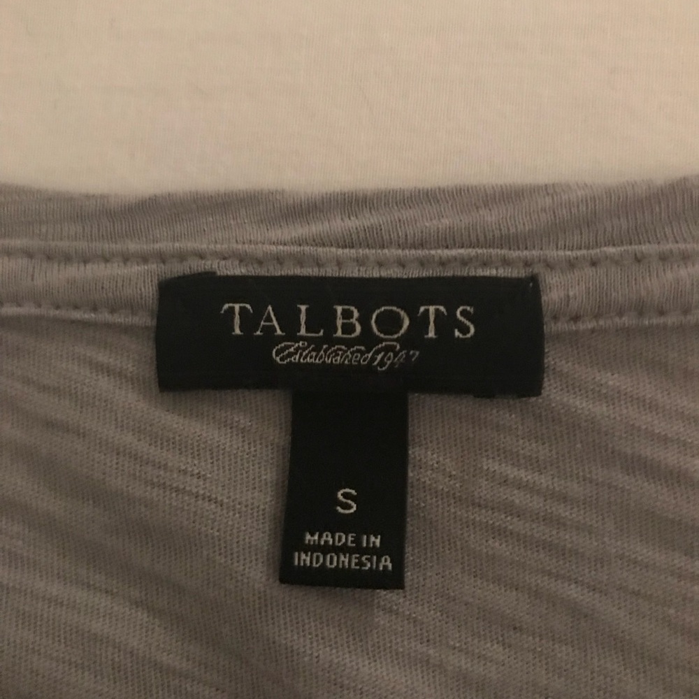 22 Talbots gray t-shirt - Picture 2 of 2